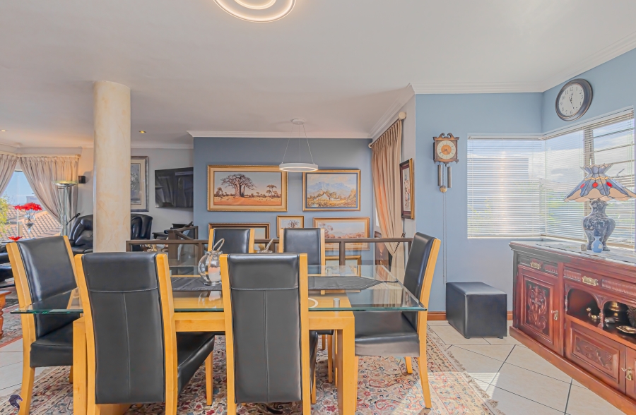 4 Bedroom Property for Sale in Calypso Beach Western Cape